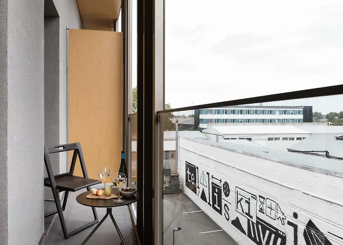 Bob W Telliskivi Reval